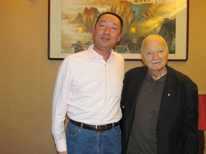 IGEA名誉主席莫里斯斯特朗接见IGEA秘书长邓继海