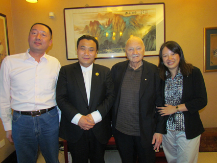 IGEA名誉主席莫里斯斯特朗接见IGEA秘书长邓继海