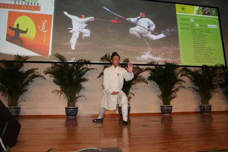 武当山武当派第十七代传人，来自武道功夫馆的希然